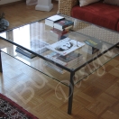 Tisch aus Eisen mit Glasplatten fuer den Wohnbereic